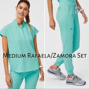 NWT FIGS Fresh Aqua Set - Medium